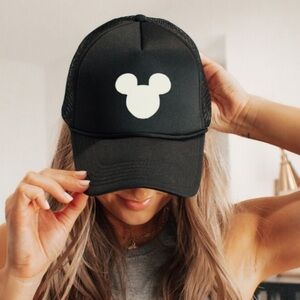 Mickey Mouse Trucker Hat 🖤
